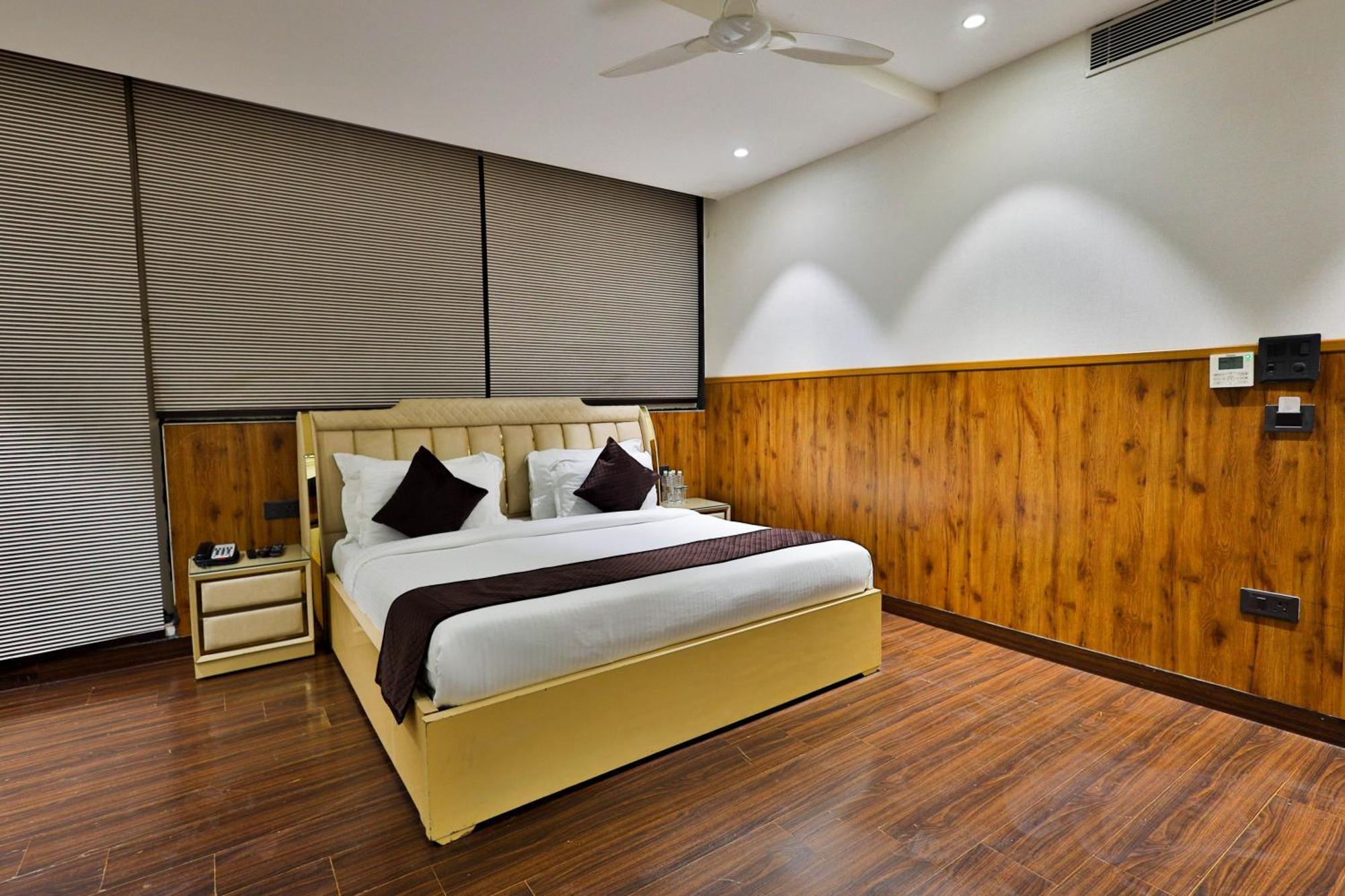 Clay Inn Hotels, Paschim Vihar Delhi  Ngoại thất bức ảnh